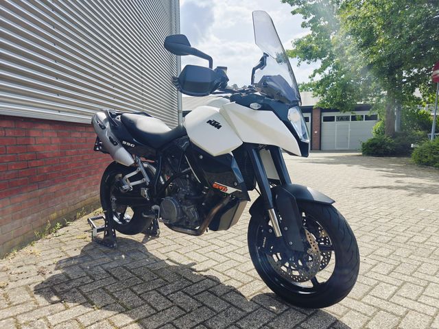 ktm - 990-supermoto-t