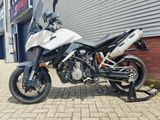 KTM 990 SUPERMOTO T
