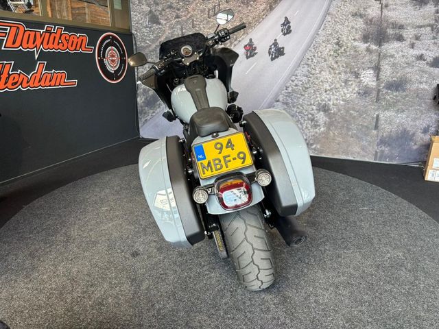 harley-davidson - low-rider-st