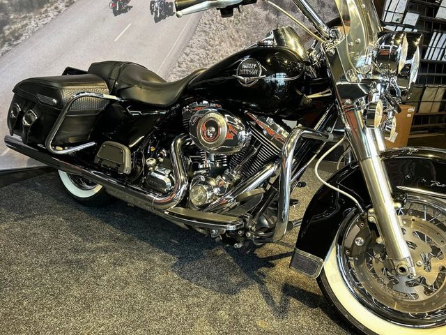 harley-davidson - road-king-classic-flhrc