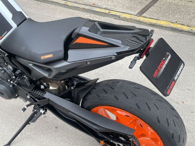 ktm - 890-duke