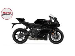 YAMAHA R9