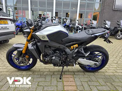 YAMAHA MT 09 SP – foto 3