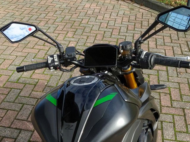 kawasaki - z1100-se
