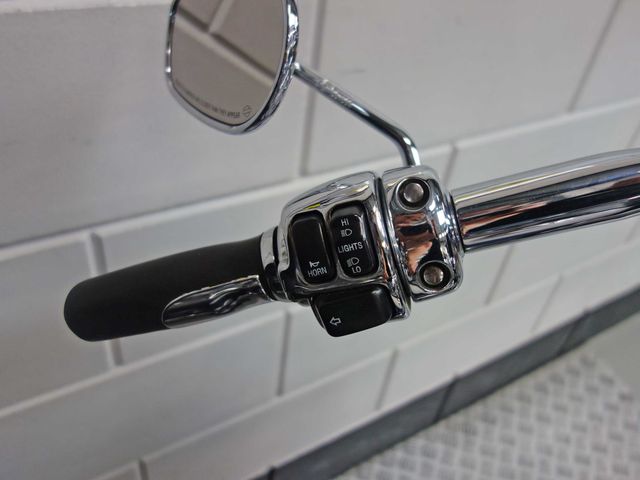 harley-davidson - softail-deluxe-flstni