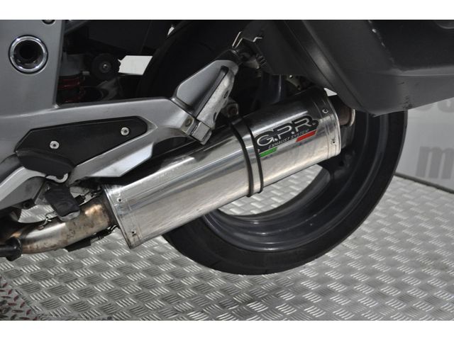 moto-guzzi - breva-1100