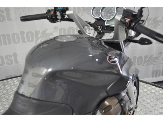 moto-guzzi - breva-1100