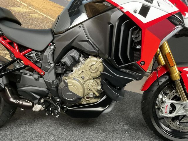ducati - multistrada-v4-pikes-peak