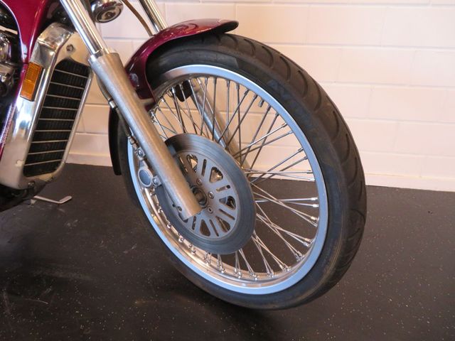 suzuki - vs-750-intruder