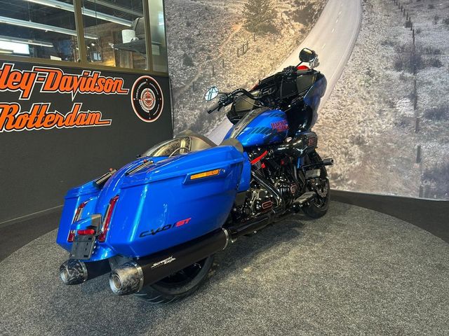 harley-davidson - cvo-road-glide-st