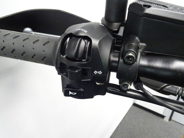 aprilia - dorsoduro-900-abs