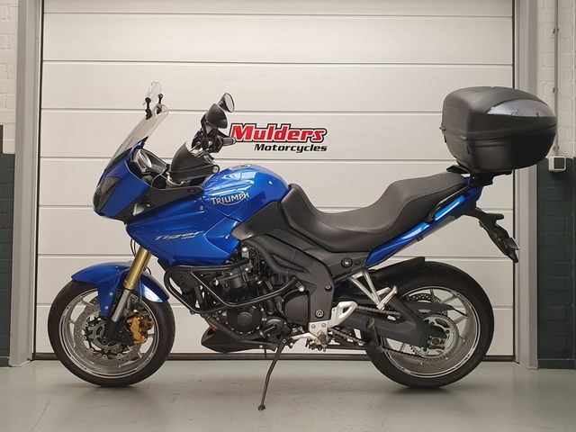 triumph - tiger-1050