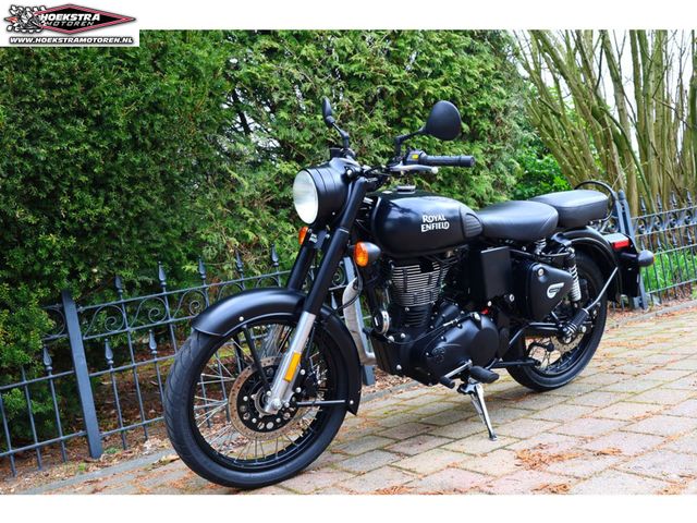 royal-enfield - classic-500-stealth-black