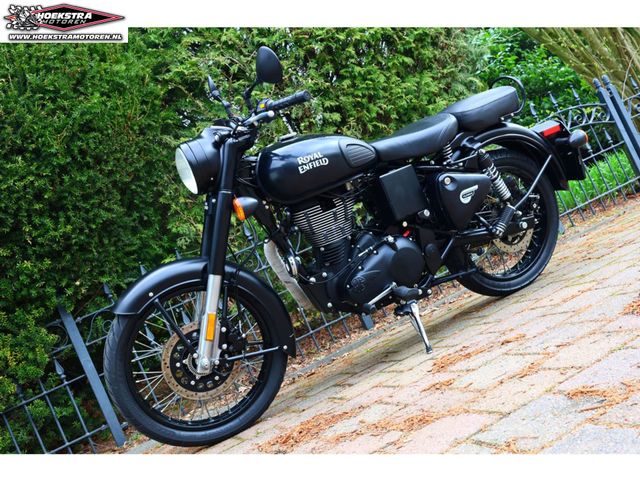 royal-enfield - classic-500-stealth-black