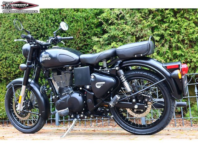 royal-enfield - classic-500-stealth-black