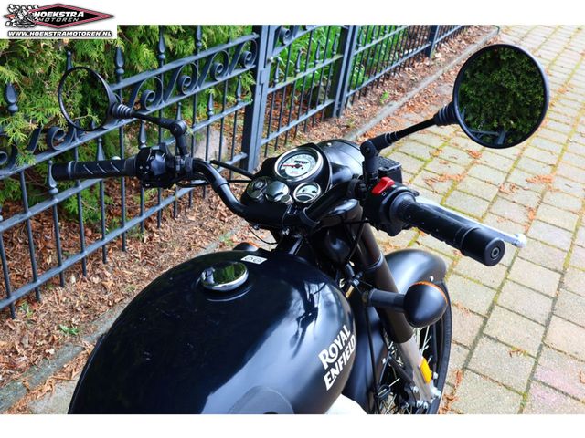 royal-enfield - classic-500-stealth-black