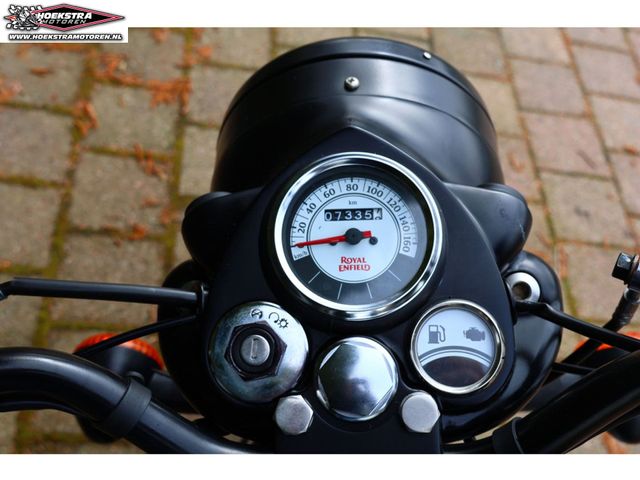 royal-enfield - classic-500-stealth-black