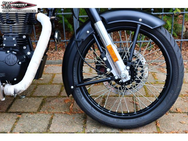 royal-enfield - classic-500-stealth-black