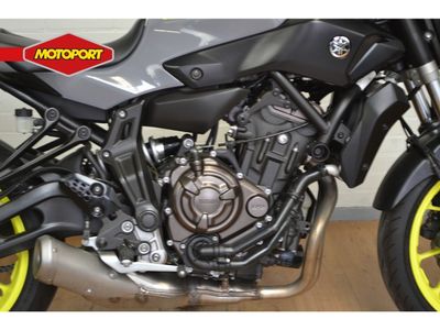 YAMAHA MT 07 – foto 2
