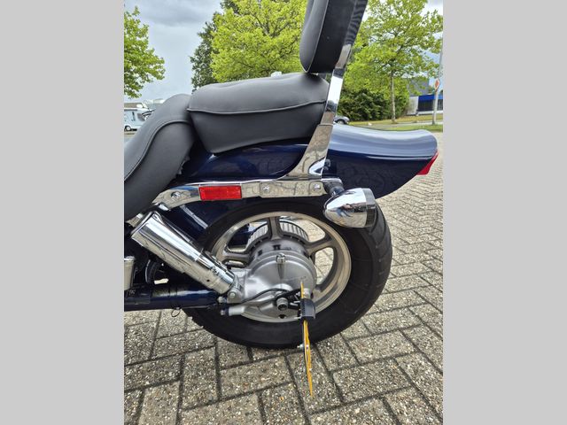 honda - vt-1100-c-shadow