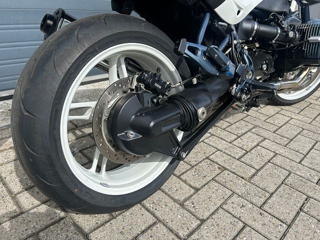 bmw - r-1150-r-rockster