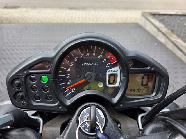 suzuki - sfv-650-gladius-abs