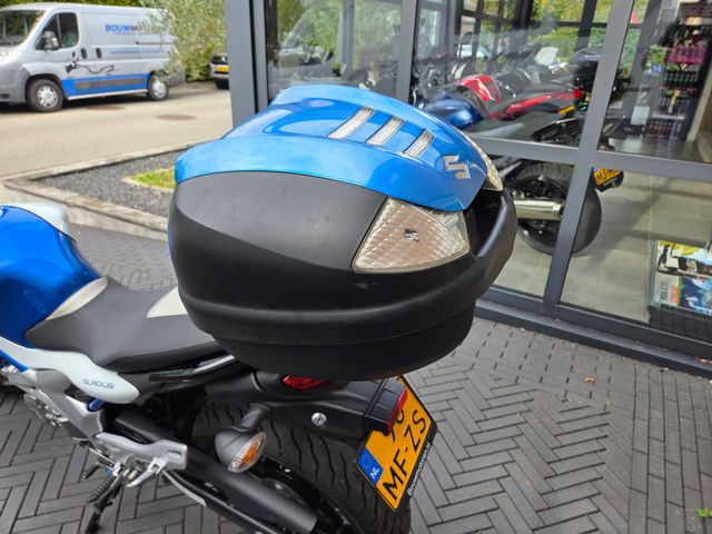 suzuki - sfv-650-gladius-abs