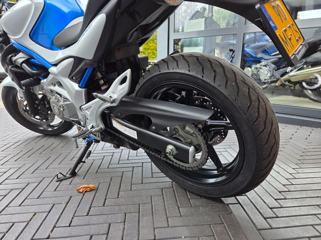 suzuki - sfv-650-gladius-abs