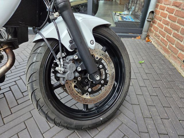 suzuki - sfv-650-gladius-abs