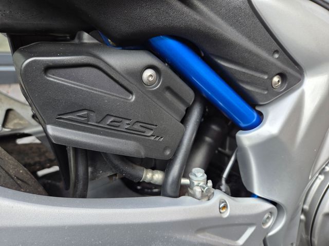 suzuki - sfv-650-gladius-abs