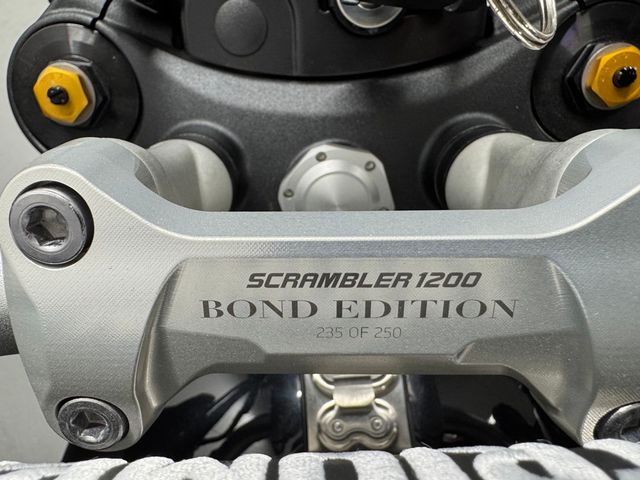 triumph - scrambler-1200-xe-bond-edition