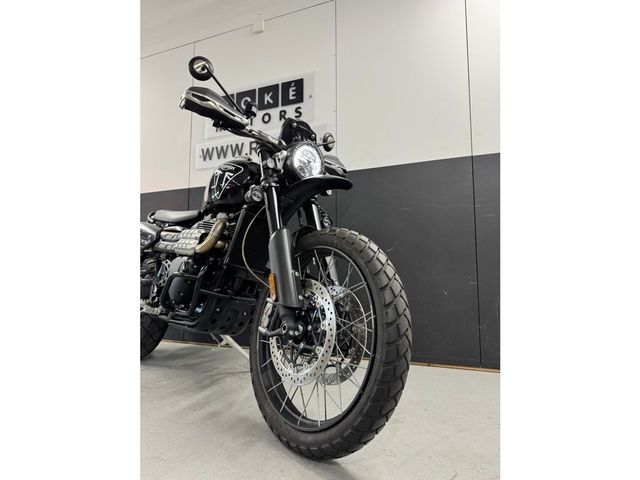 triumph - scrambler-1200-xe-bond-edition