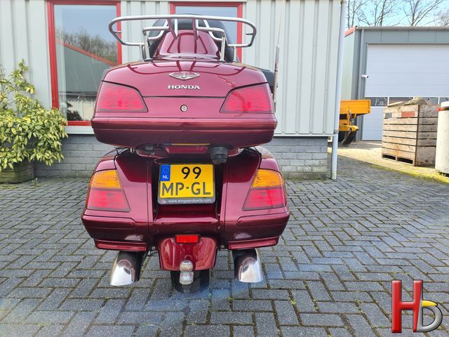 honda - gl-1800-goldwing-abs