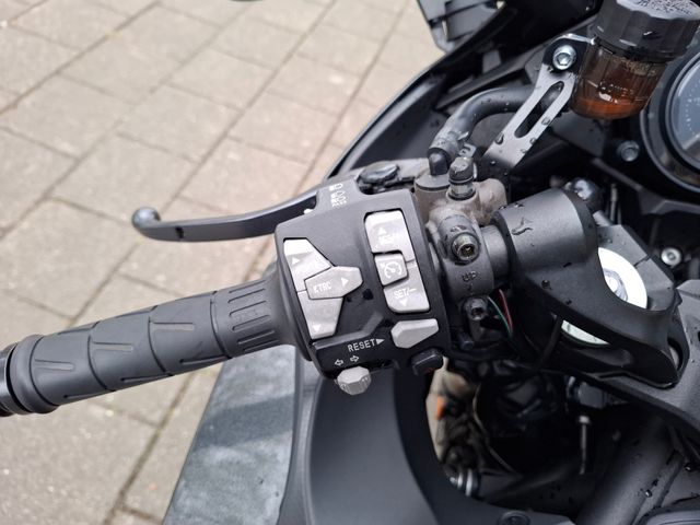 kawasaki - ninja-h2-sx