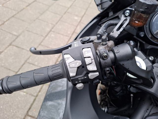 kawasaki - ninja-h2-sx