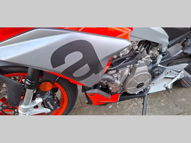 aprilia - tuono-660