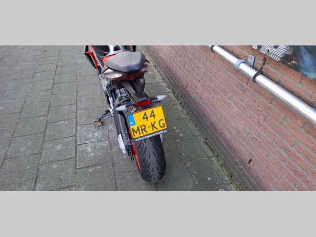 aprilia - tuono-660