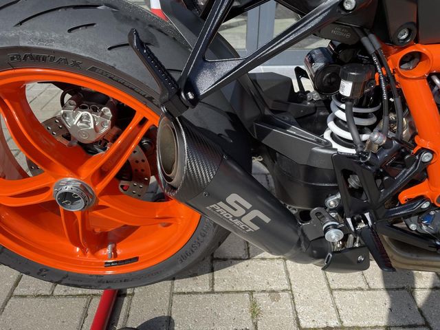 ktm - 1290-super-duke-r-evo