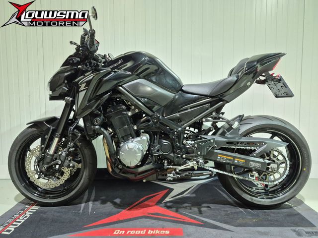 kawasaki - z900