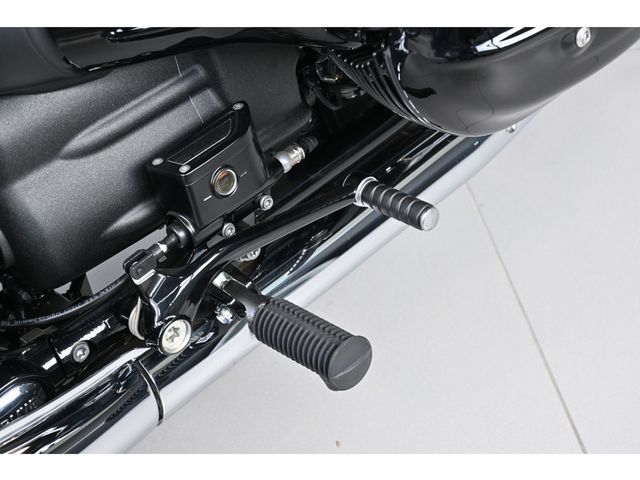 bmw - r-18