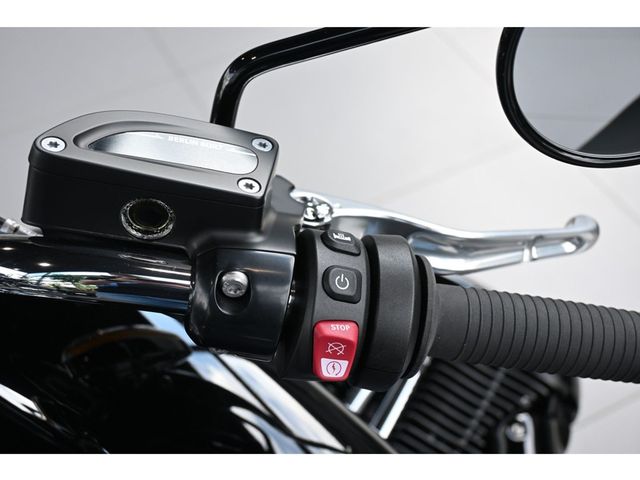 bmw - r-18