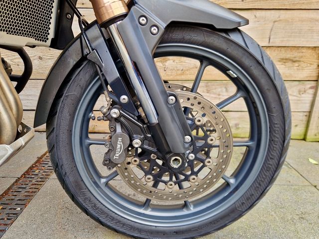triumph - tiger-1200-xr