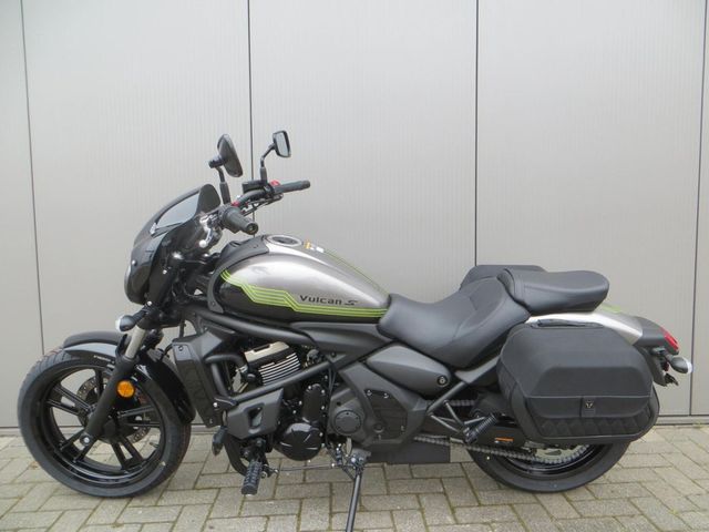 kawasaki - vulcan-s-light-tourer