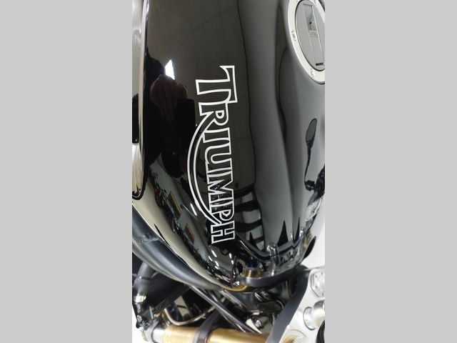 triumph - speed-triple-1050