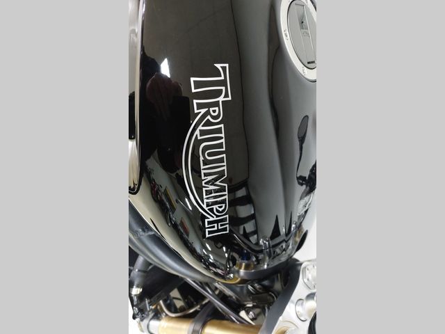 triumph - speed-triple-1050
