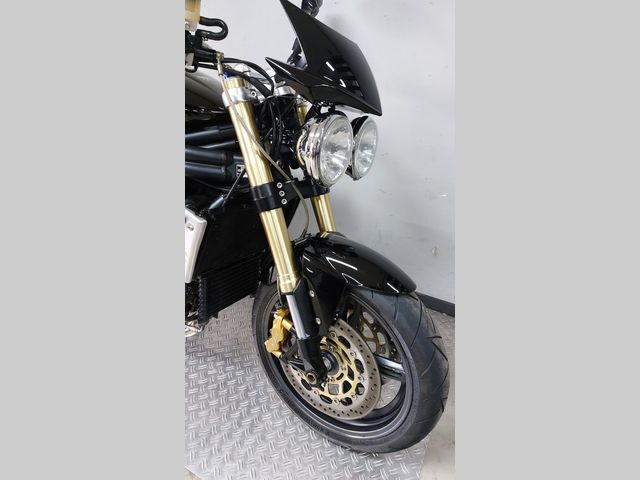 triumph - speed-triple-1050