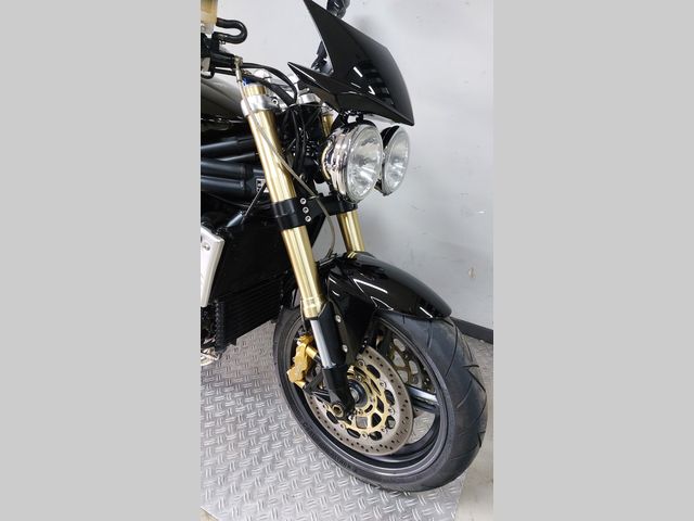 triumph - speed-triple-1050