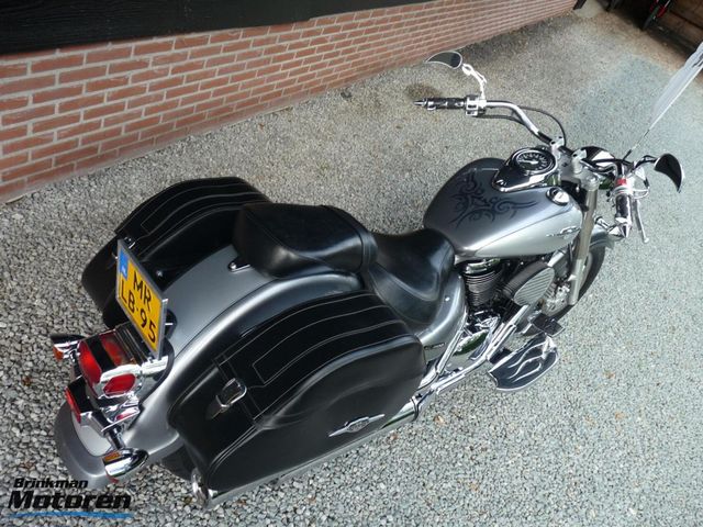 suzuki - vl-800-volusia