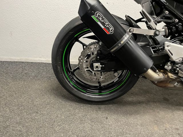 kawasaki - z900