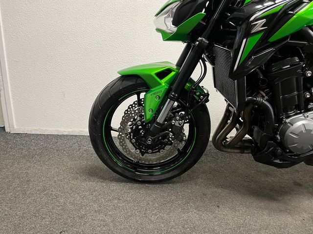 kawasaki - z900